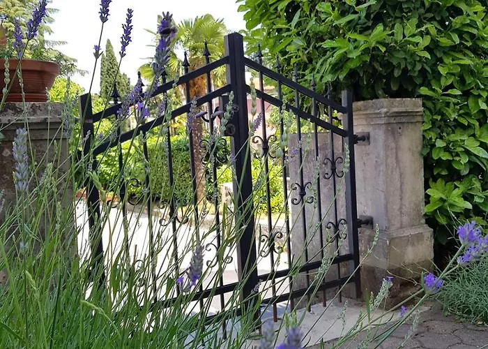 Sunshine Mary Апартаменты